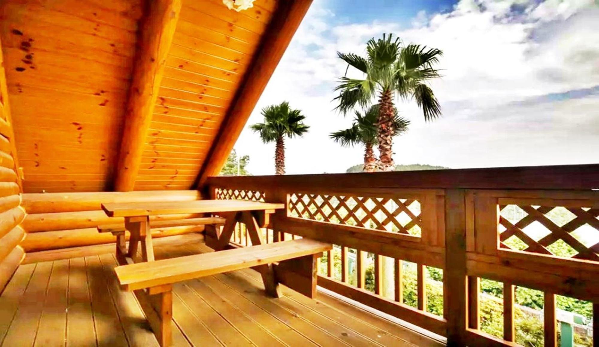 Jungmun Log Pension & Resort Seogwipo Exterior photo