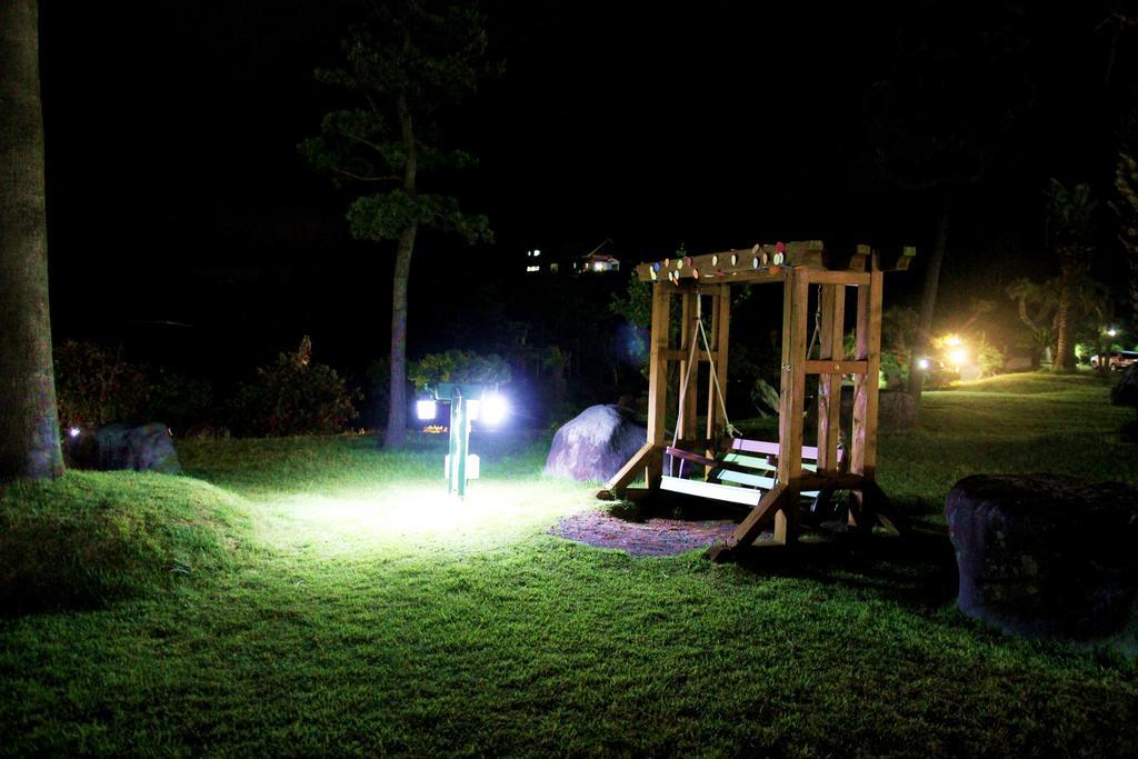 Jungmun Log Pension & Resort Seogwipo Exterior photo